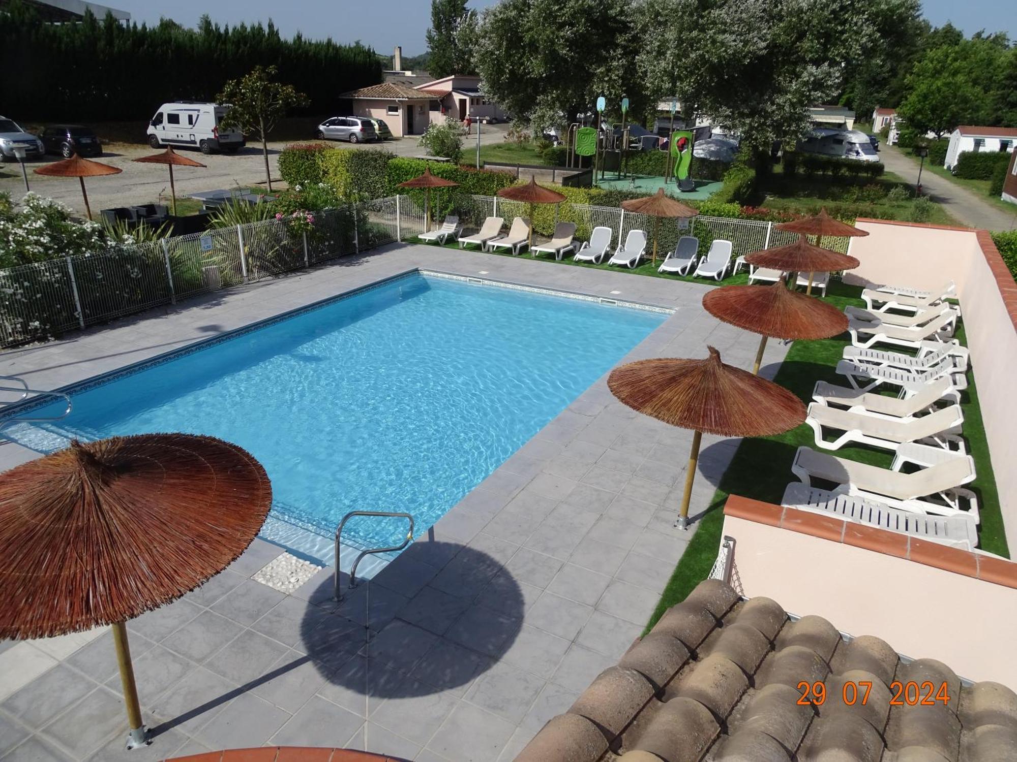 Hotel Camping Les Nysades Mirepoix  Exterior foto